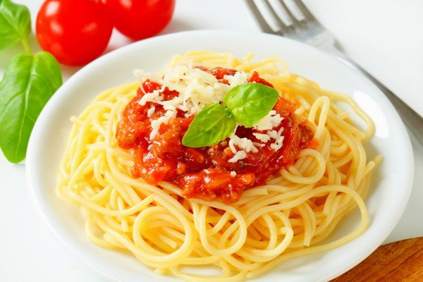 Spagetti bolonez  * спагетти болоньезе