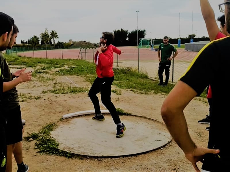 Lanzamiento De Peso Fundamentos Del Atletismo