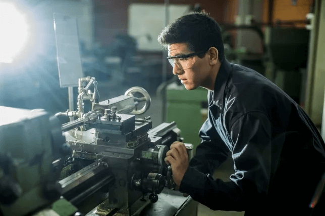 Formación del Ingeniero Mecánico ING MECANICA