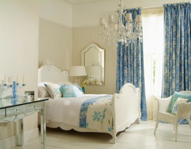 The Right Curtain Fabrics For You image