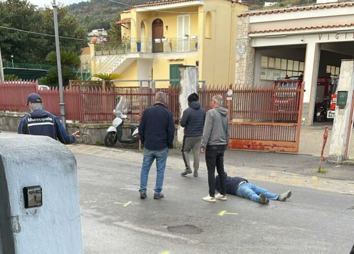 ISCHIA INCIDENTE IN VIA MICHELE MAZZELLA UN FERITO Ischiamia