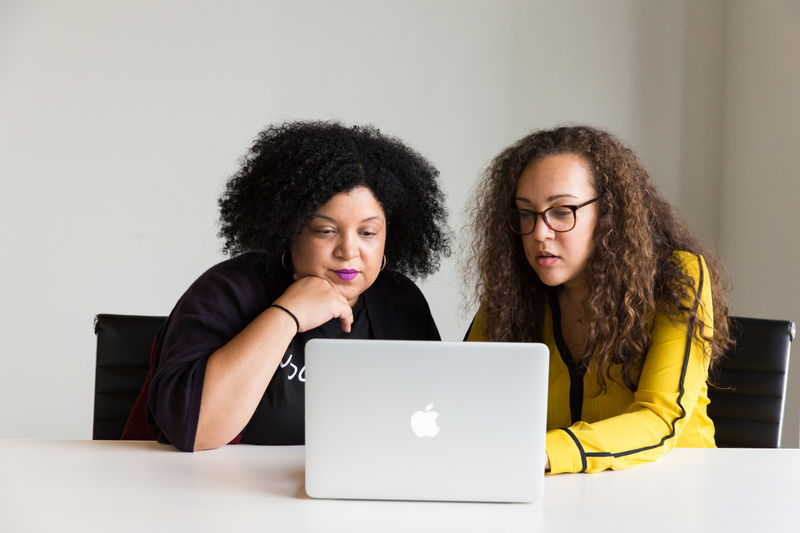 Estrategias para que las mujeres alcancen el éxito en los negocios