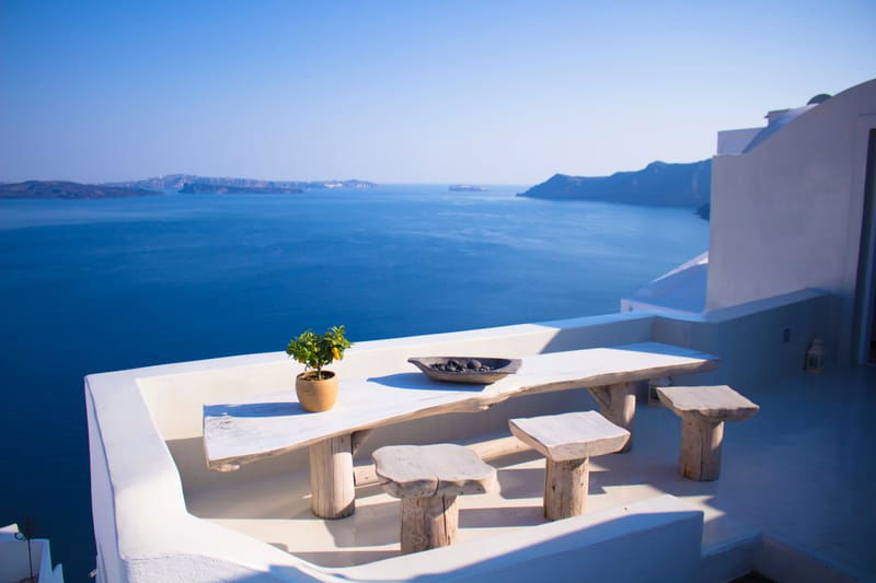דירות ובניינים לעסקאות מכירה או השכרה ותשואה קבועה ביוון וסביבתה