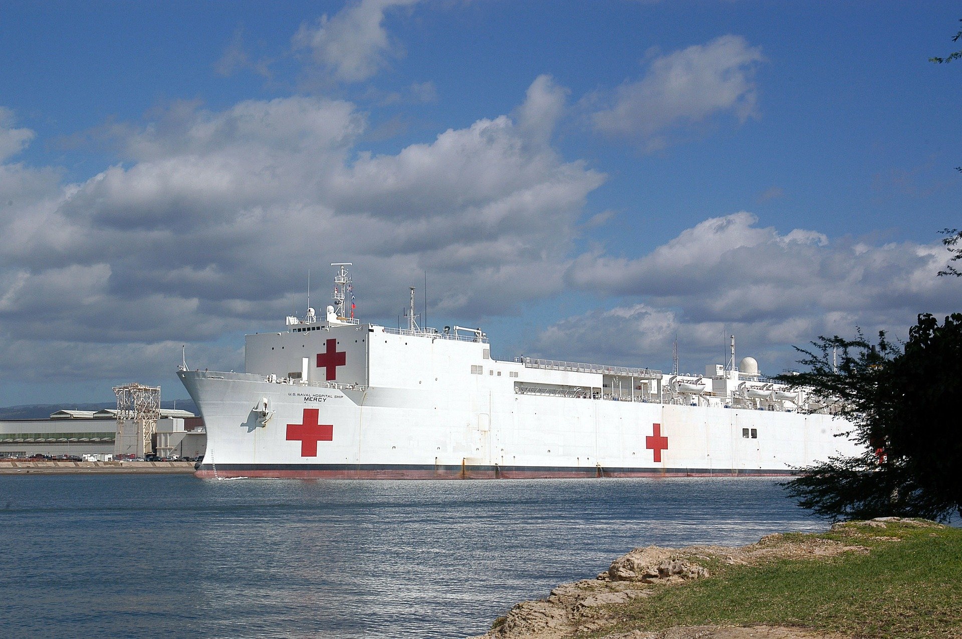 Loon Rachel Maddow: "Nonsense" US Navy Ship Will Be in NYC Soon - USNS "Comfort" Arrived in NY Harbor Monday Morning.