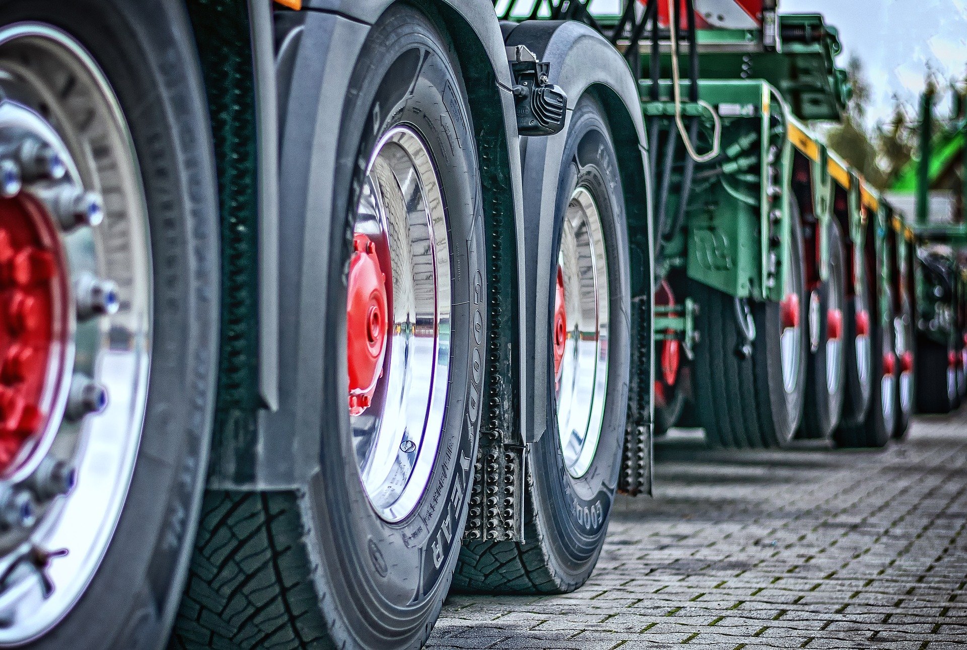 5 dicas para comprar os pneus de camião comerciais