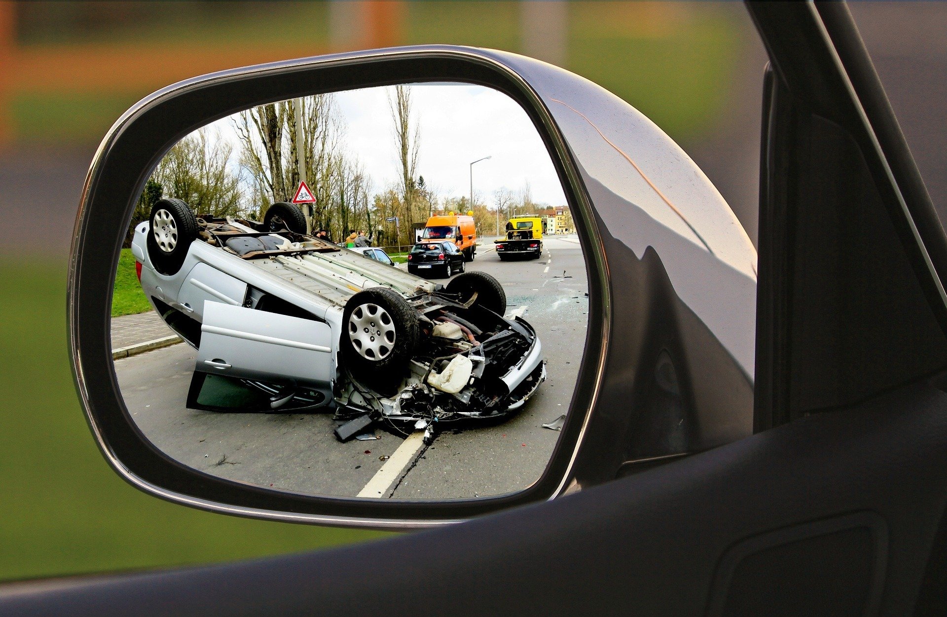 ראה תאונה האם חייב להודיע לחברו מי פגע ברכבו?