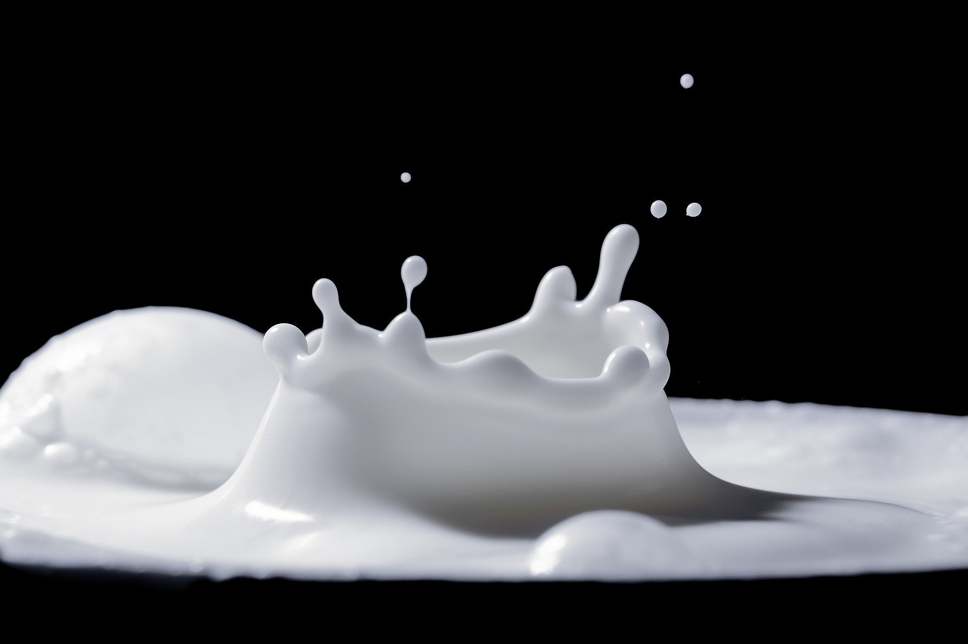 الخبراء يجيبون: هل الحليب مناسب لك؟