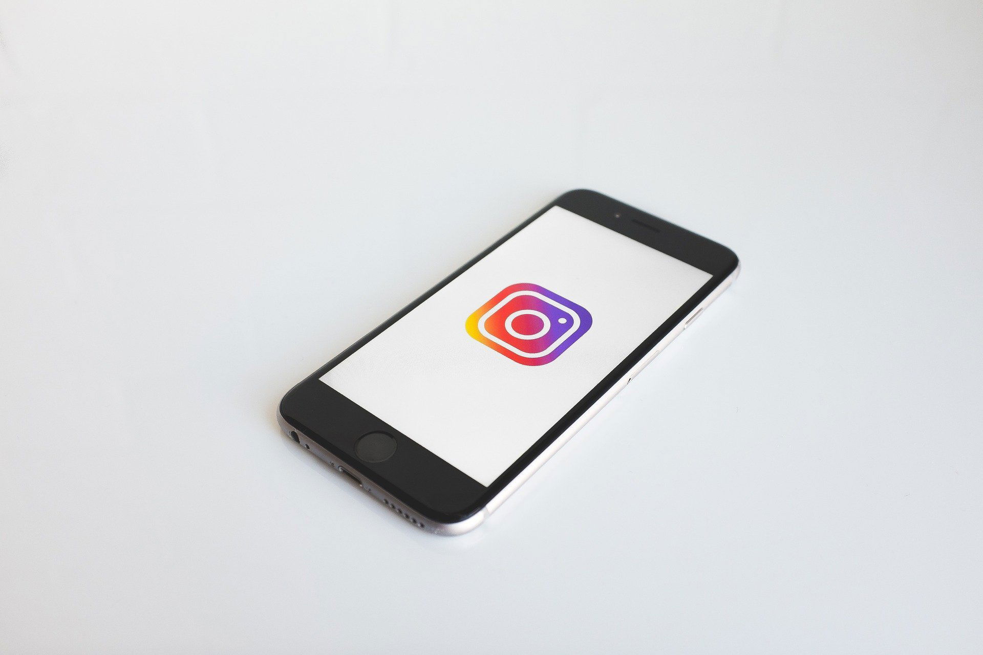 How Can You Make Money With Instagram?