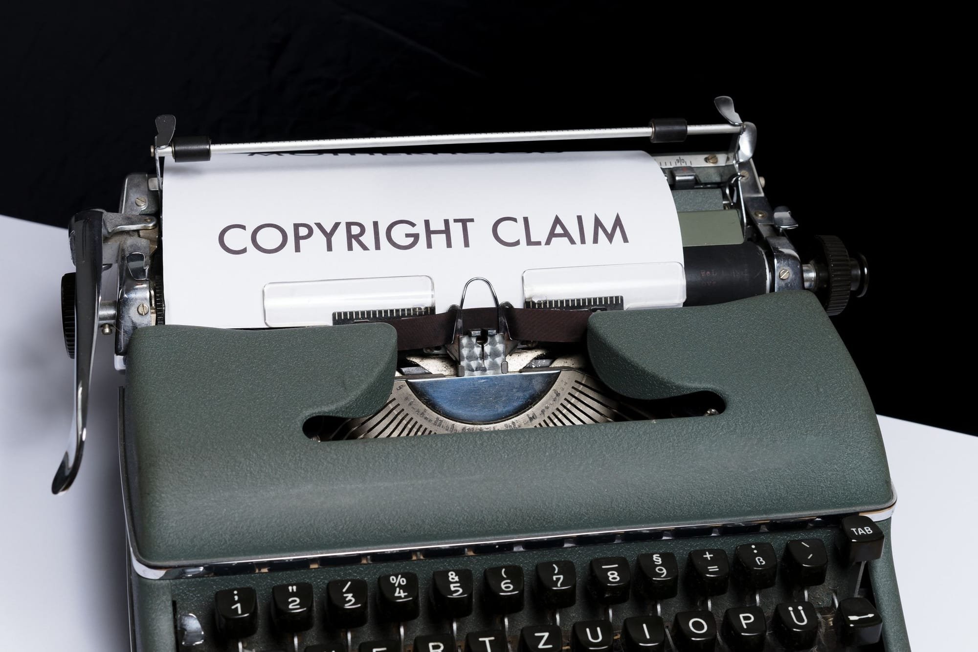 למי שייכות 'זכויות היוצרים' של הנזק?