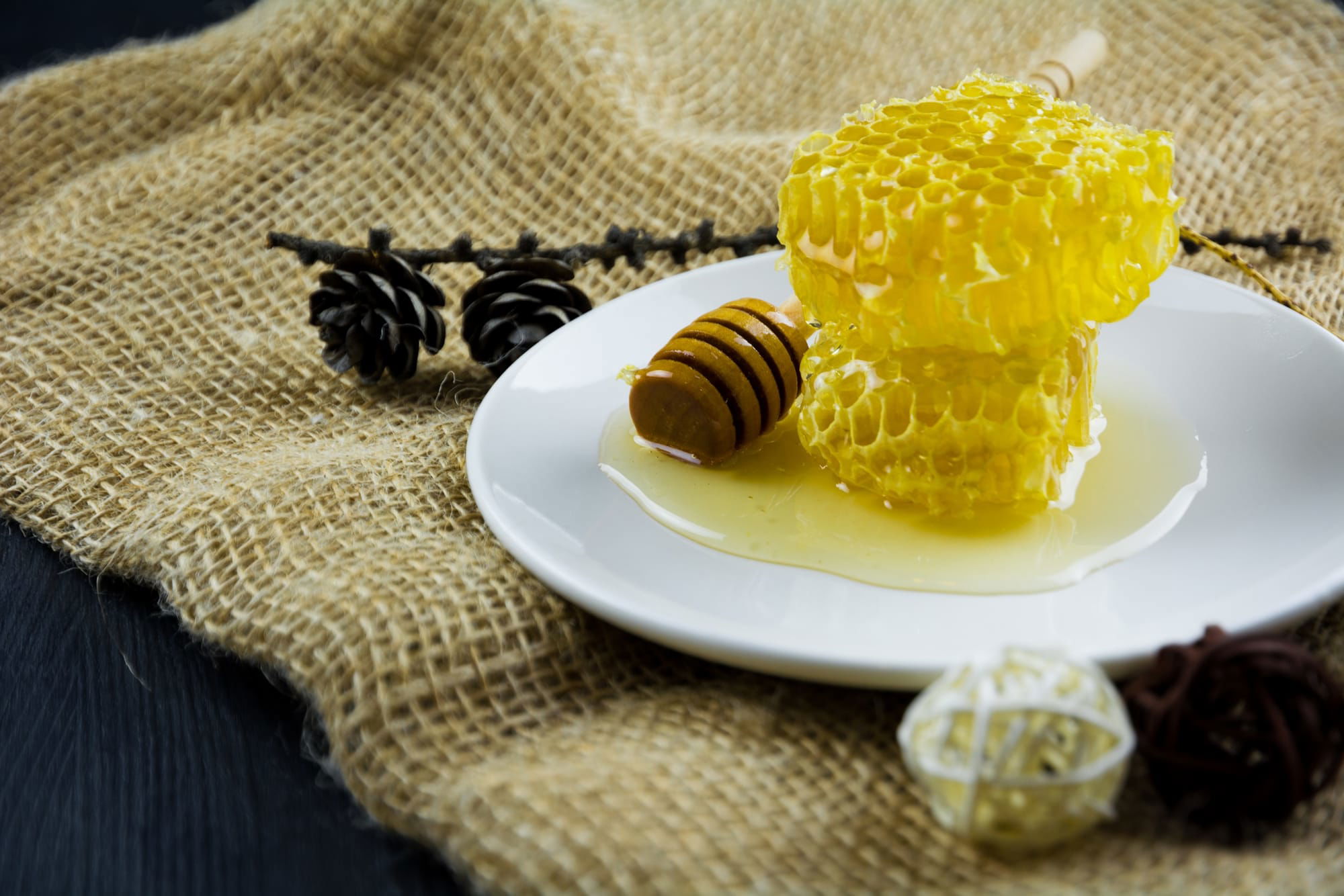 ما هى كمية العسل التي يمكن تناولها في اليوم؟