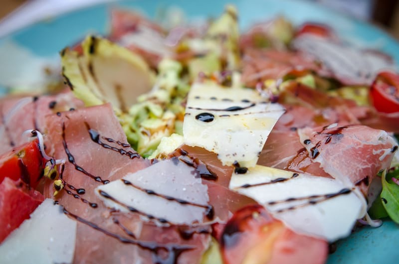 Carpaccio de Boeuf, pesto et copeaux de Parmesan