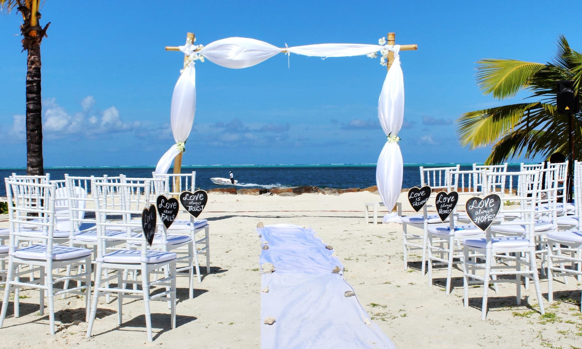 Beach Wedding | TIPS AND TRICKS FOR A MEMORABLE EVENT