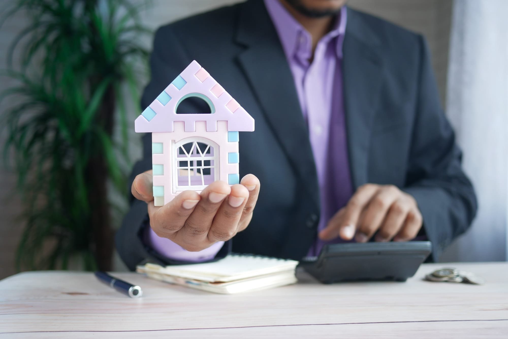 How do I find the best mortgage advisor?