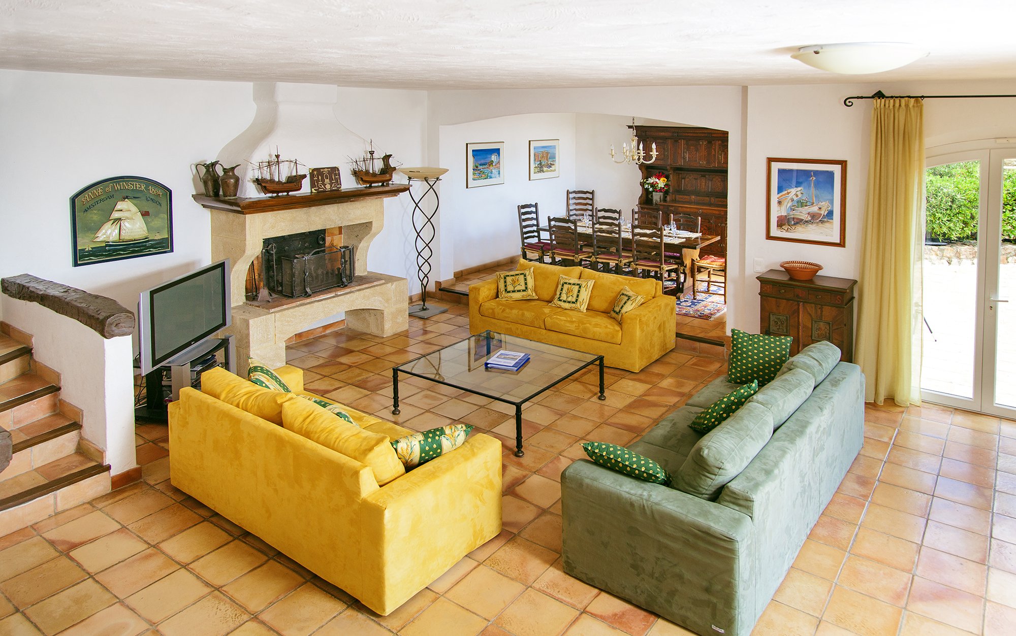 Provençal style living room