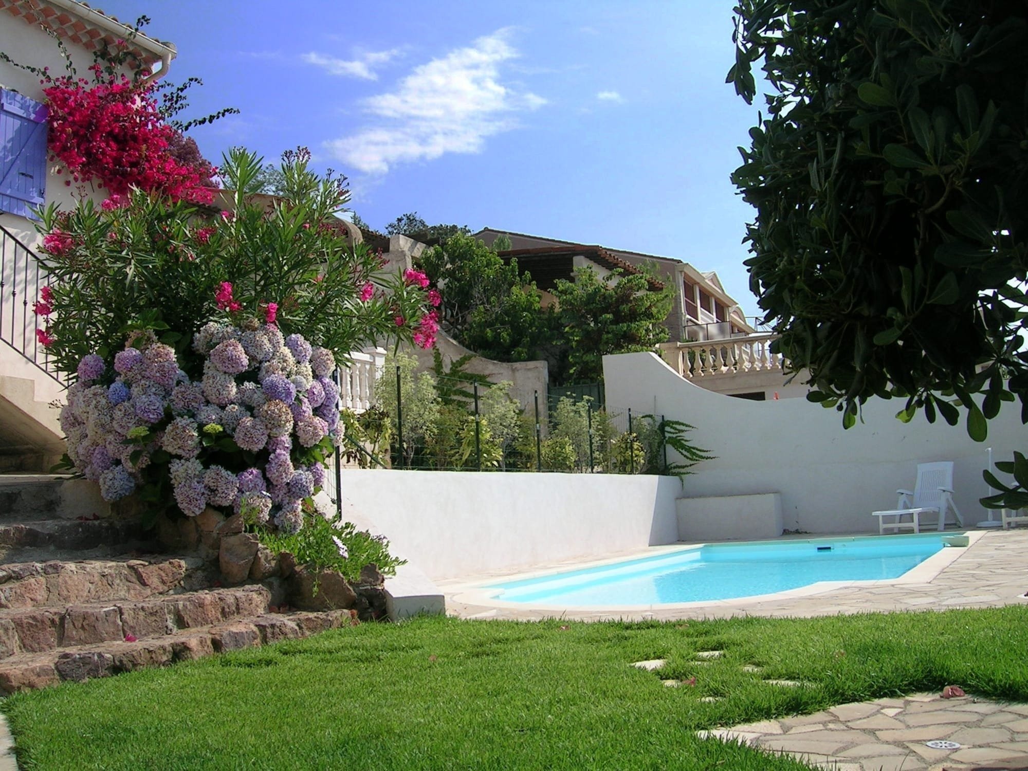 Pool & garden Villa La Cigalette