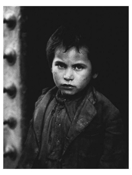 Sabine Weiss - Petit mendiant, Tolède, Espagne 1950