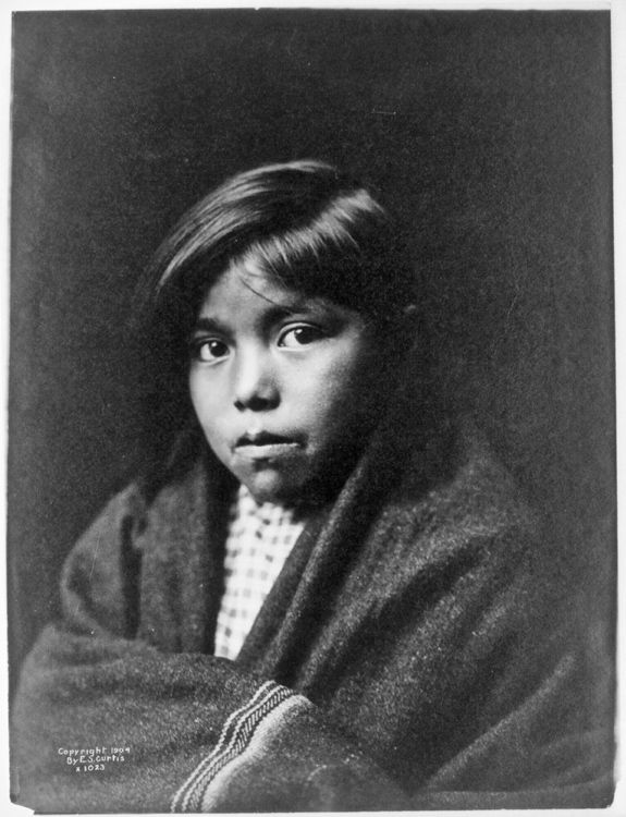 Edward Sheriff Curtis - Navajo girl, 1904