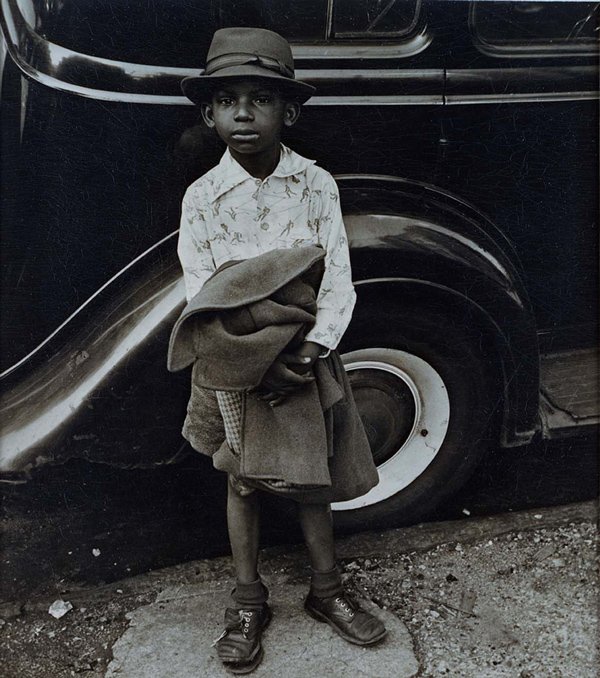 Jerome Liebling - Boy and car, Knickerbocker Village, New York City, 1949