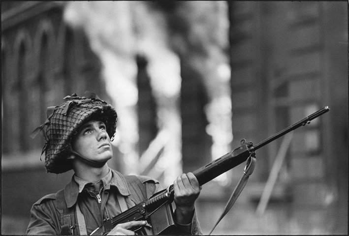 Gilles Caron - Soldat britannique, Londonderry, Irlande du Nord 1969