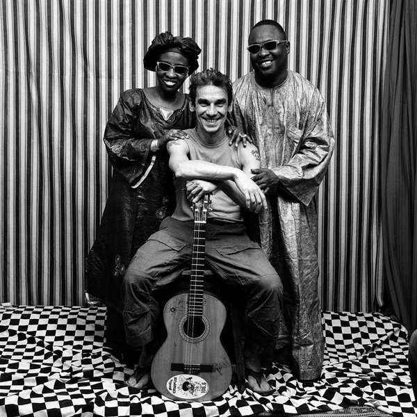 Malick Sidibé - Amadou,Mariam & Manu Chao