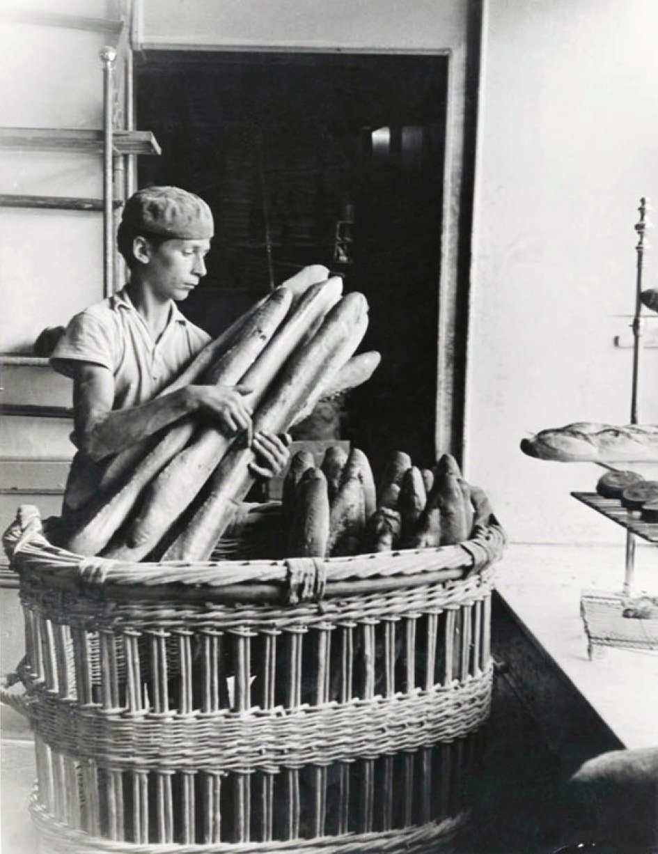 Nora Dumas - Un jeune apprenti boulanger, 1937