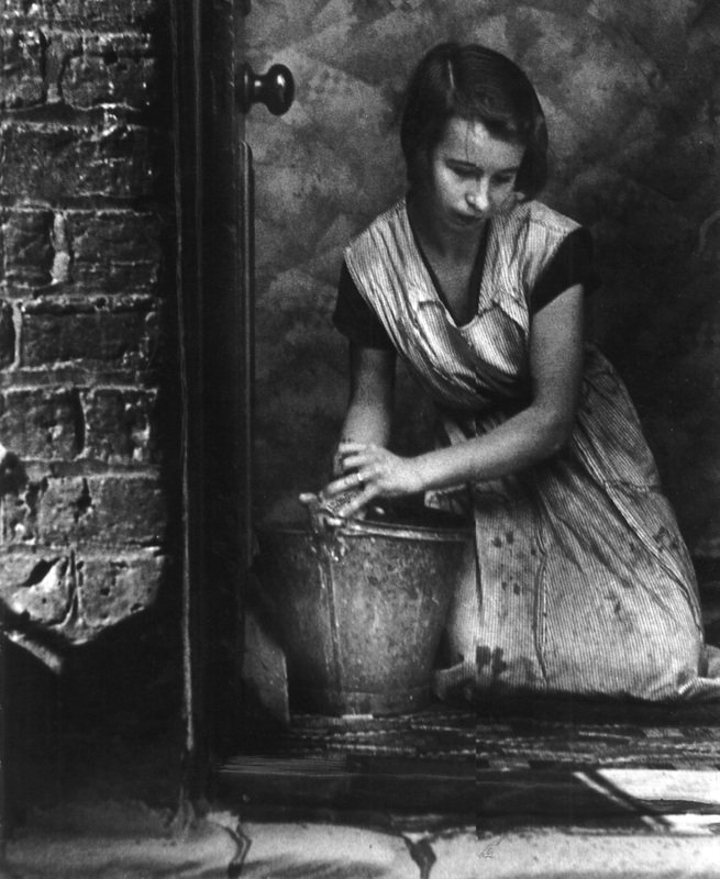 Bill Brandt - Young housewife, Bethnal Green 1937