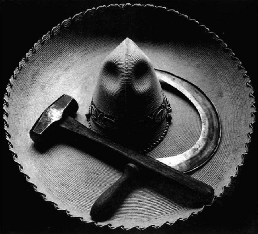 Tina Modotti - Faucille, marteau et sombrero, 1927
