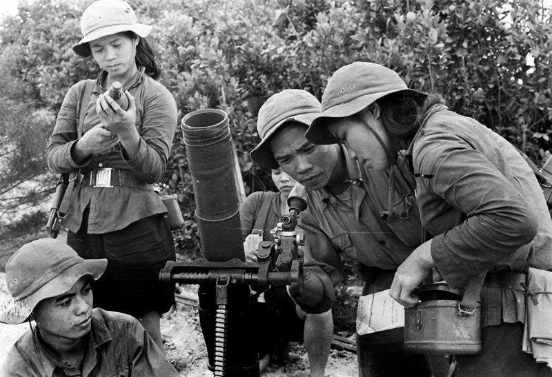 Doan Cong Tinh - Groupe d'artillerie de la milice de Trung Giang qui encercle les Sud vietanmiens, Con Thien, Vietnam 1972