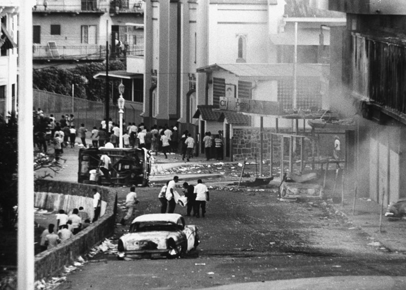 Michael Rougier - Anti-American riots, Panama City, Panama 1964