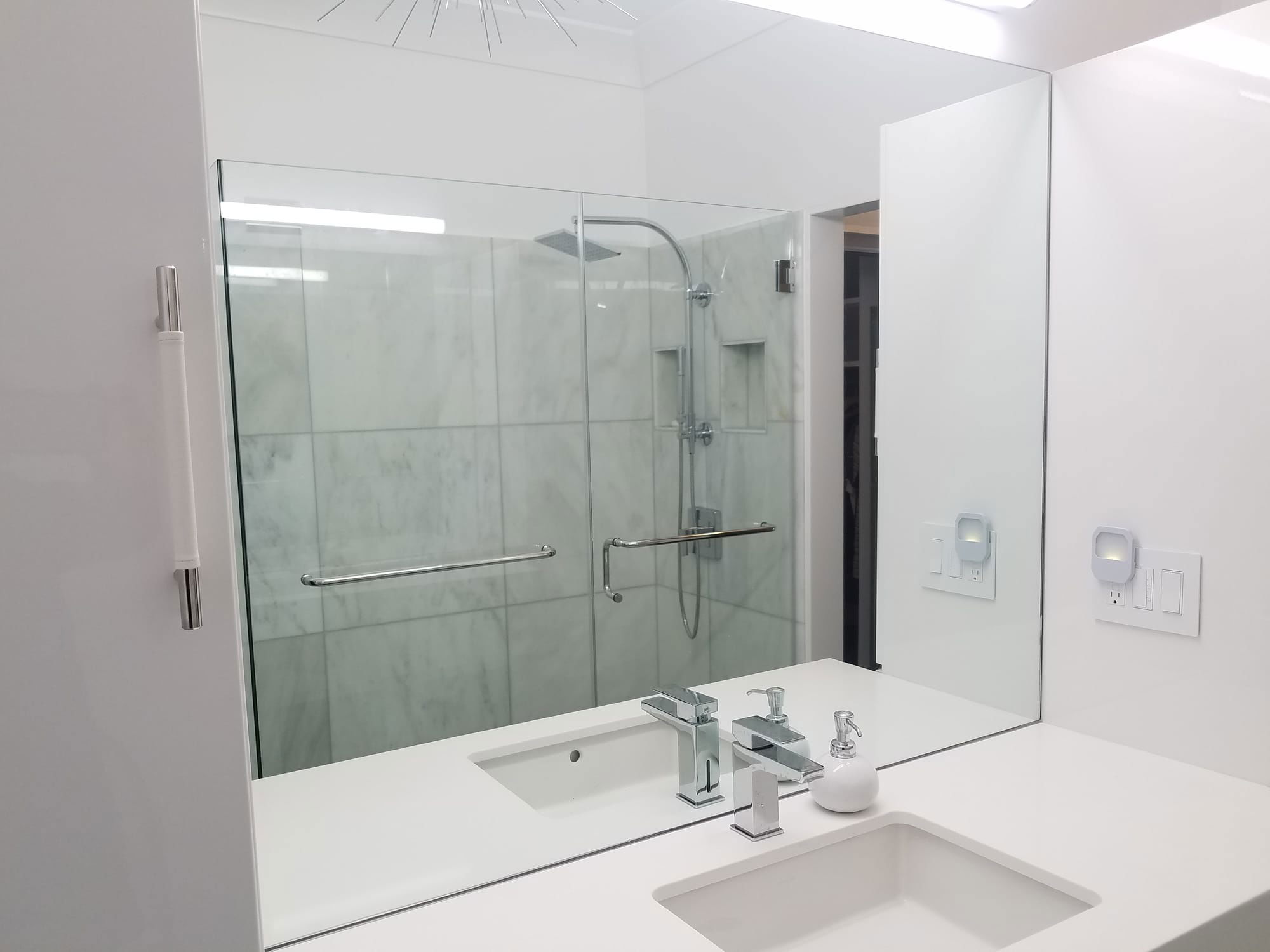 Popular Bathroom - Mark S. 1/2019 90068 - LA