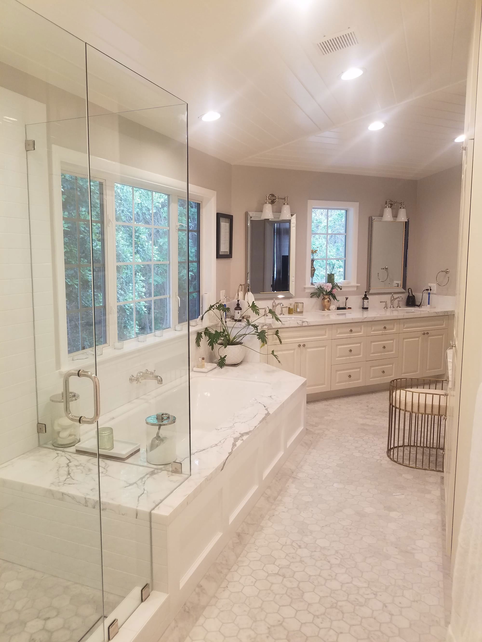 Popular Bathroom - Lina M. 91356 - Tarzana