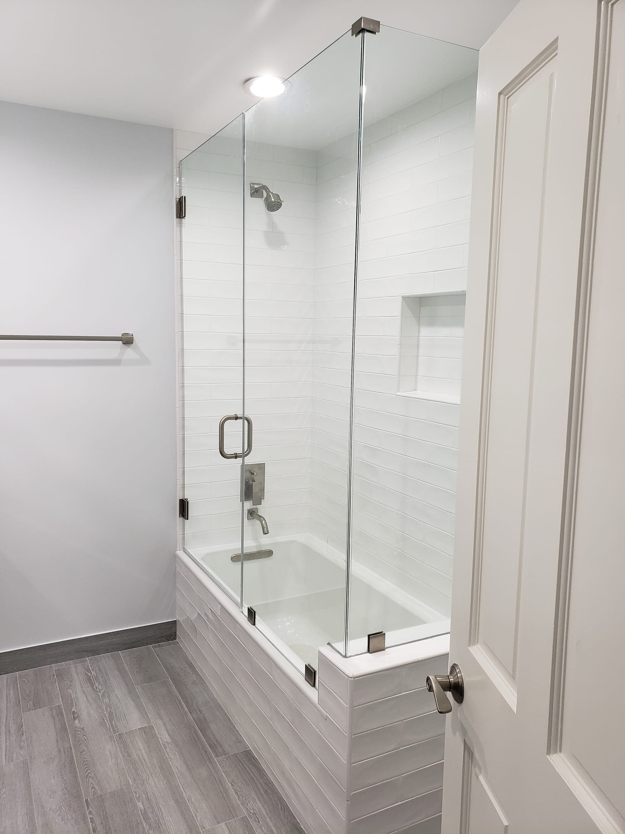 Popular Bathroom - Robert B. 91301 - Agoura Hills