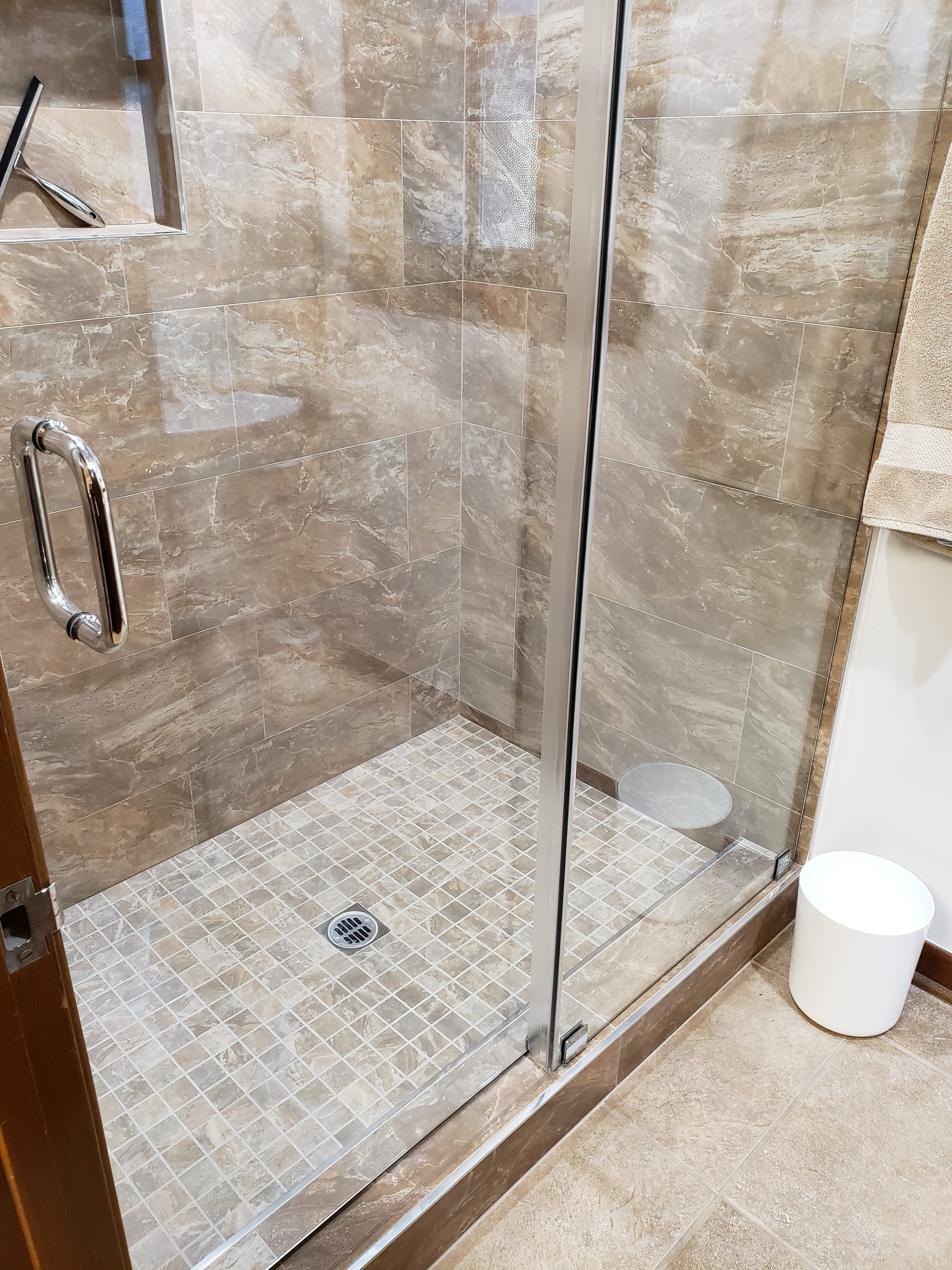 Popular Bathroom - Richard & Judy M. 91436