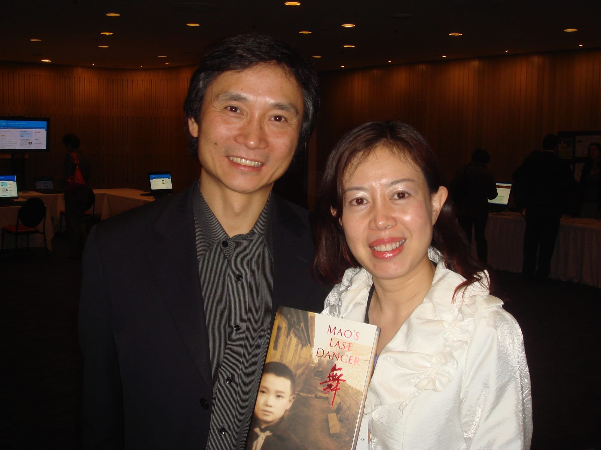 Cunxin LI-author of MAO's last dancer
