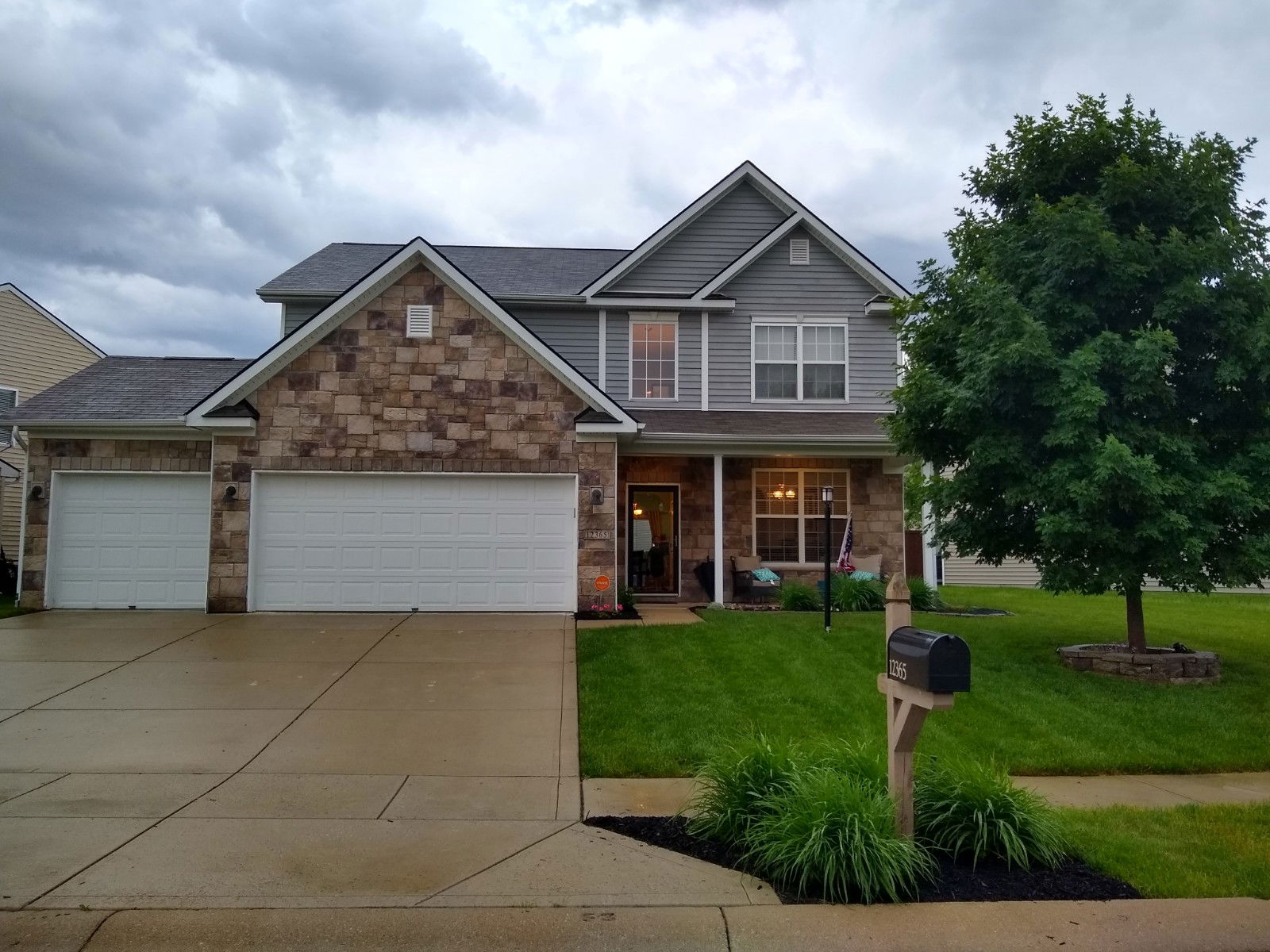 Enclave of Deer Path (Noblesville) Absolute Real Estate