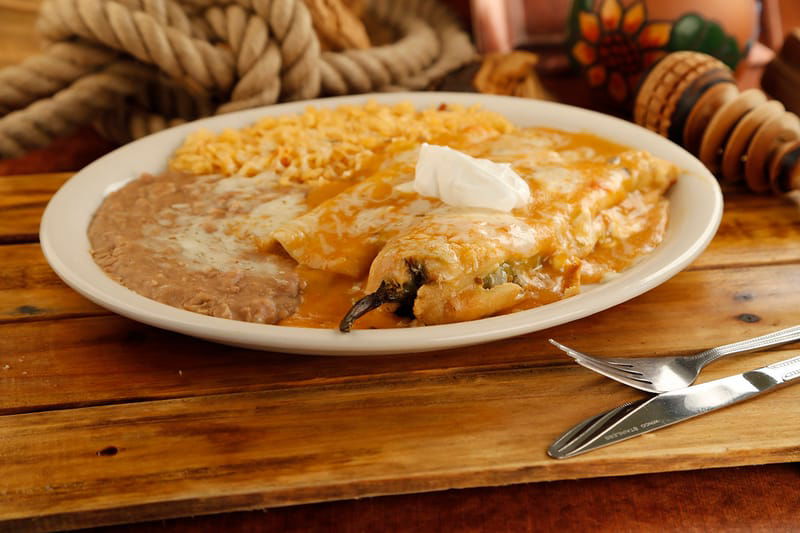 CHILE RELLENO & SOUR CREAM ENCHILADA