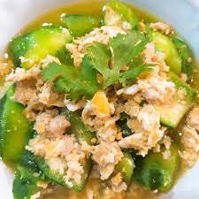 Rice, zucchini stir-fried with eggs and minced pork, red jelly soup