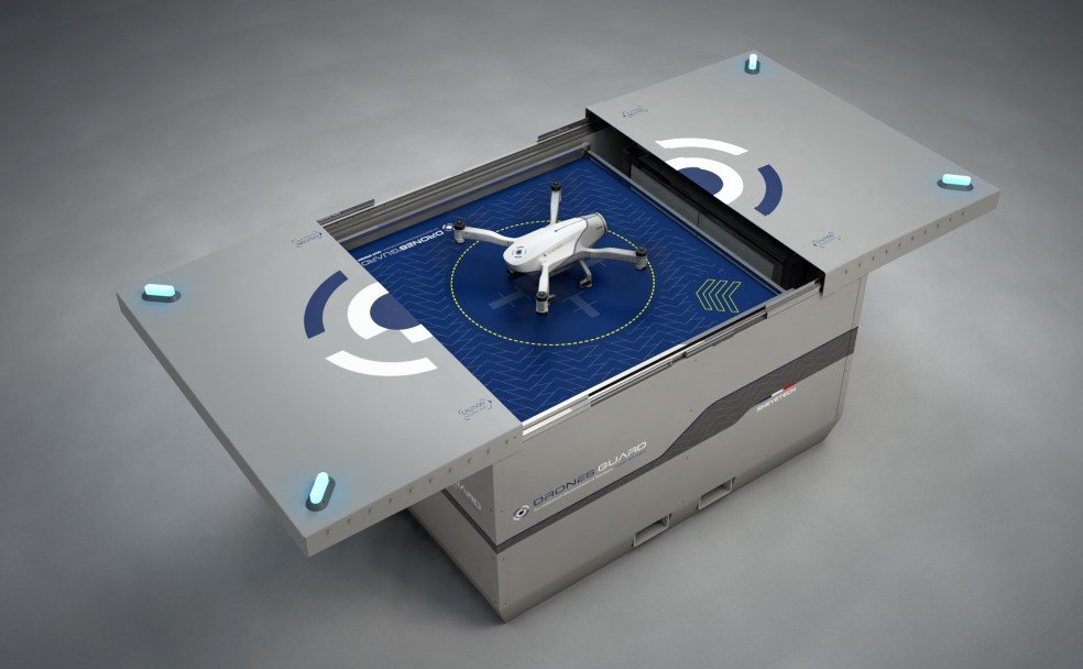 The first approval in Europe to run (drone) independently of | Azur Drones