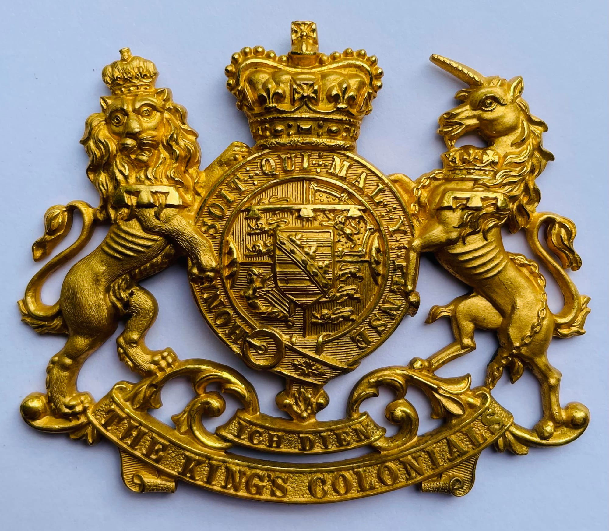 First Pattern Regimental Headdress Badge