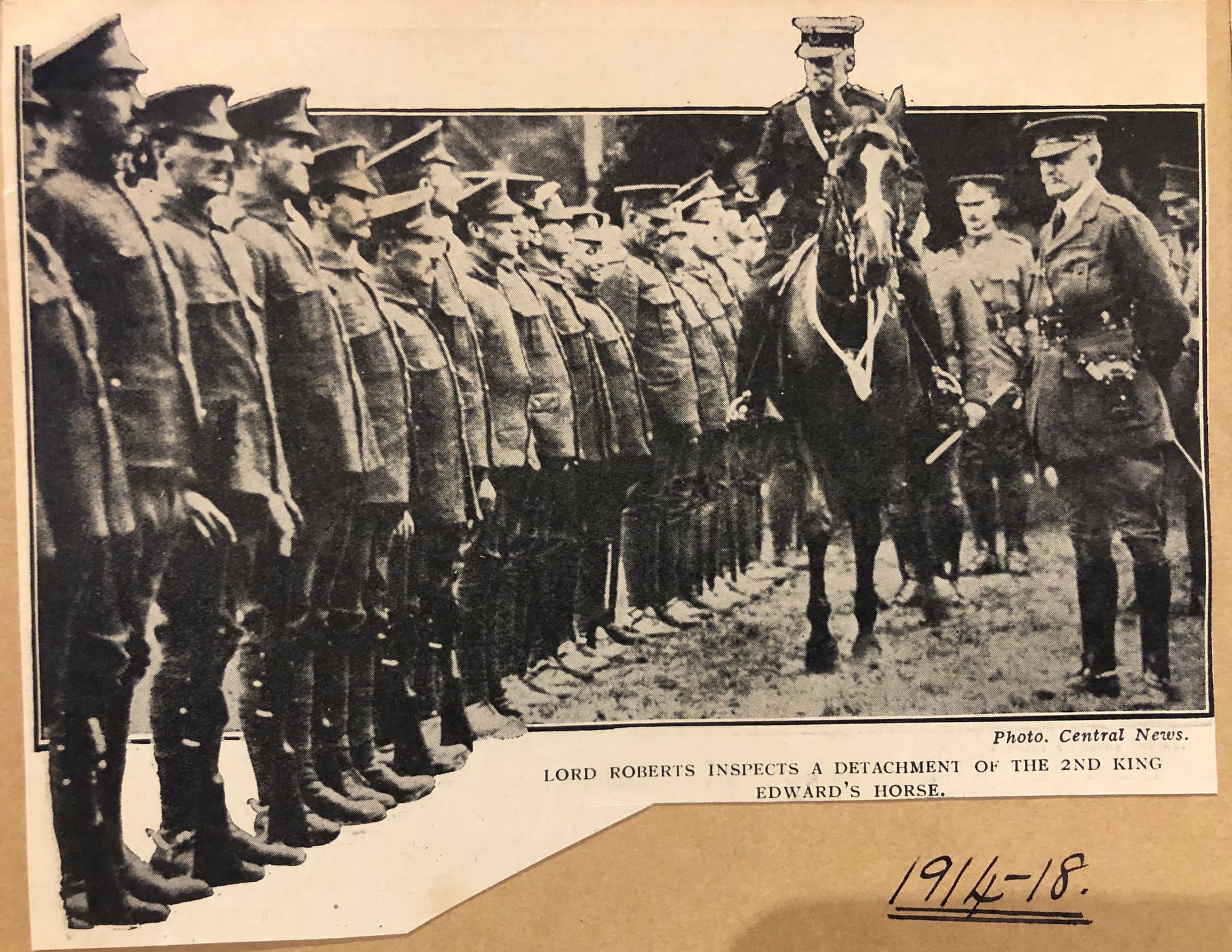 Lord Roberts inspecting a parade of the 2KEH early in the war. Private Alfred Isidore Capper, 433 may be the third figure from the left from his distinctive mustache, see his portrait photograph in the 2KEH Nominal Roll section.
