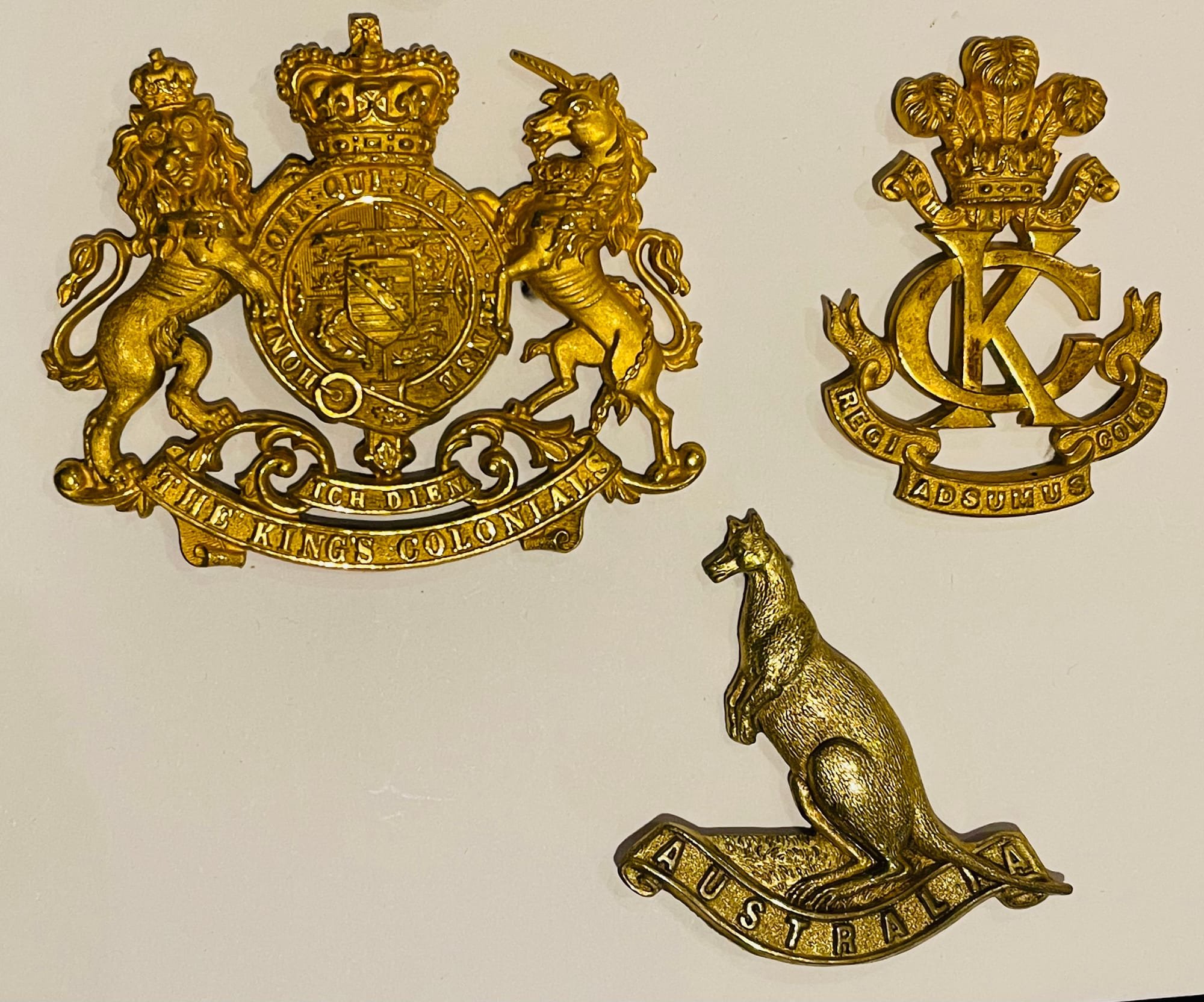 'C' Australian Squadron Officer's Headdress Badge set - first pattern hat