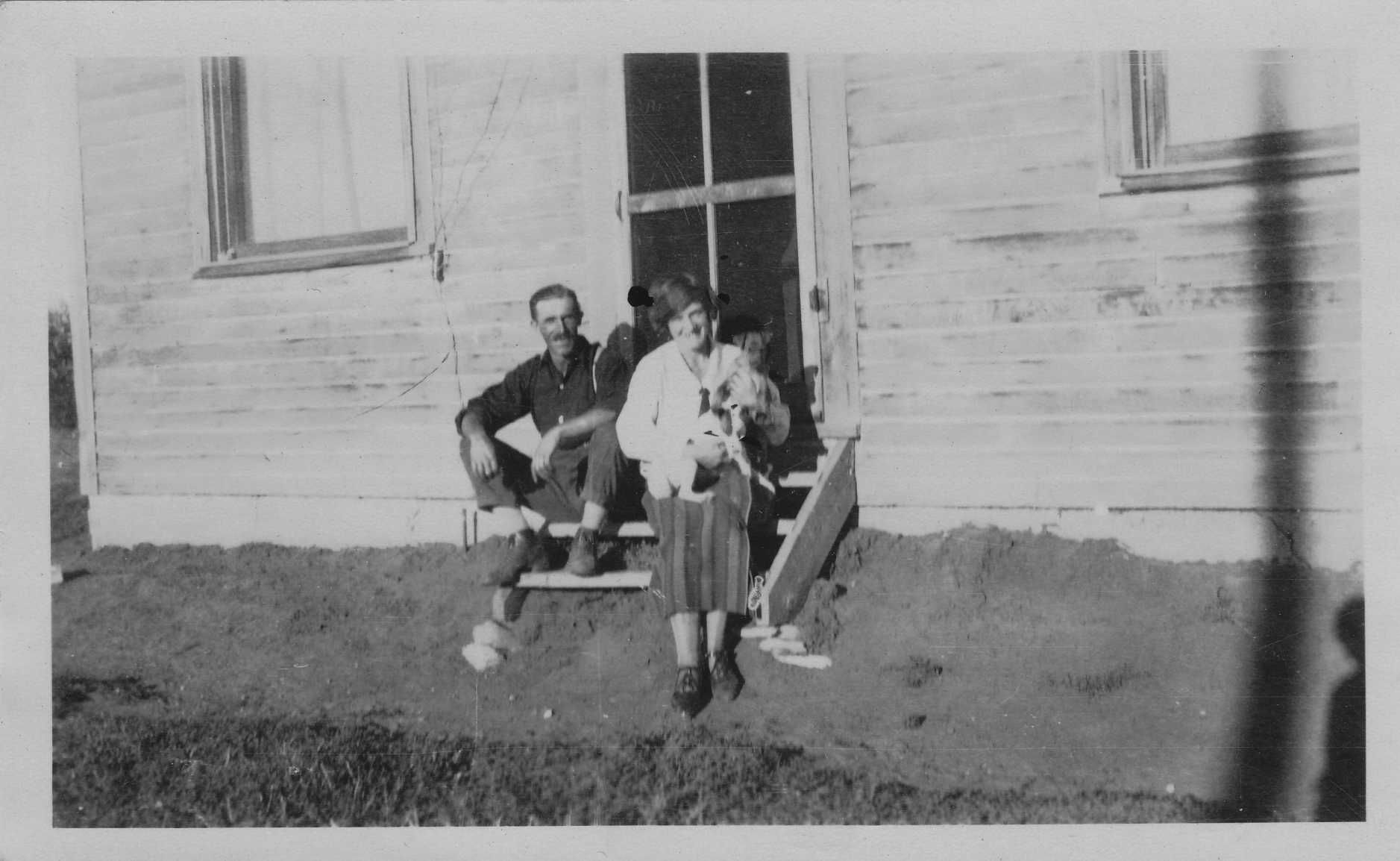 BERKELEY, John Ernest Lee. Corporal KEH, 982. Awarded Belgian Medal Militaire. Photograph with his wife Elizabeth courtesy of Ancestry.