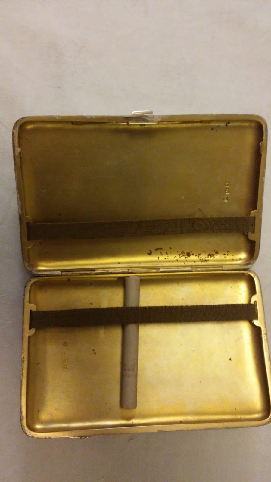 A 'token of esteem' gift of a silver cigarette case and two pipes presented to Serjeant (Bill) Norman Clarke Adams, 670 from the Australian members of No. 4 Troop in May 1918.