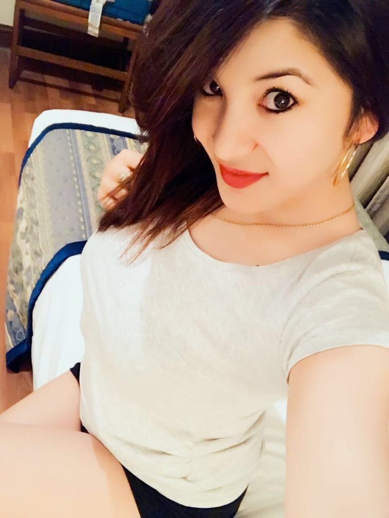 Sexy Miss Pooja