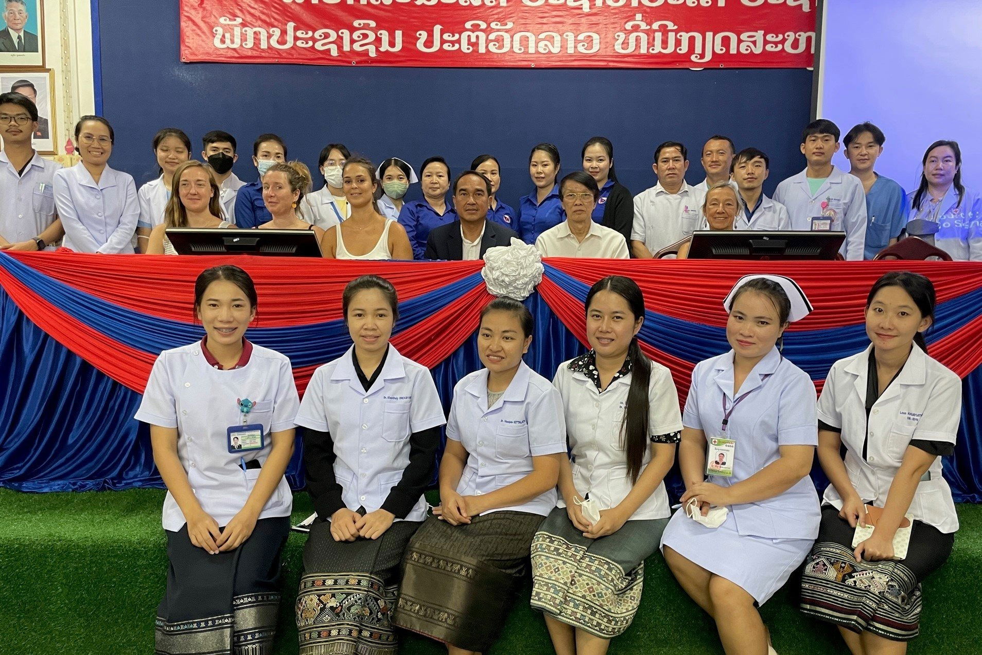SEPTEMBRE 2022: PREMIERE MISSION de Partenariat entre Hopital Mahosot de Vientiane et Hopital Croix Rousse de Lyon formation frottis de dépistage du cancer du col