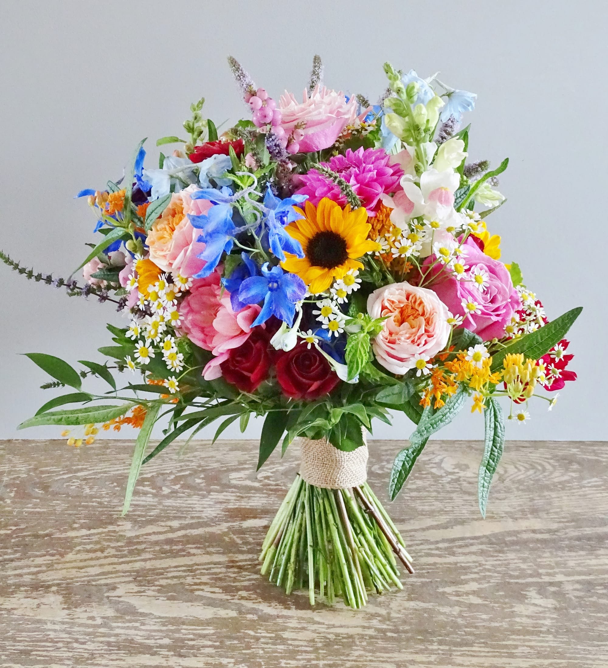 Seana's Flowers | Wedding Flowers Farnham, Surrey | Naturally arranged ...