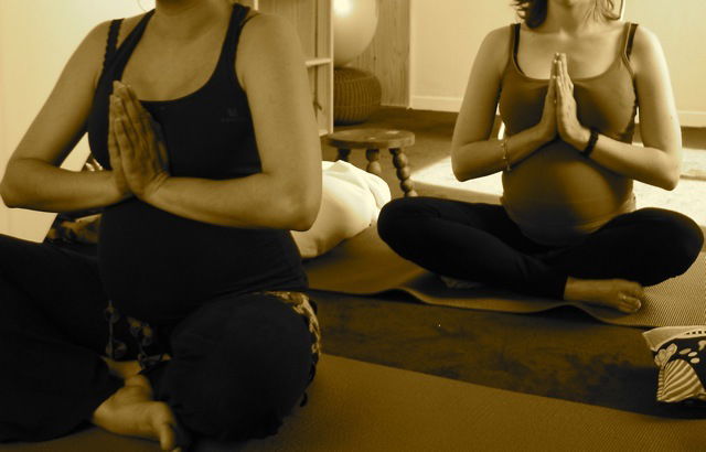 YOGA PRÉNATAL