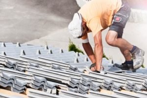Factors That You Should Consider When Hiring a Roofing Contractor in Sarasota image