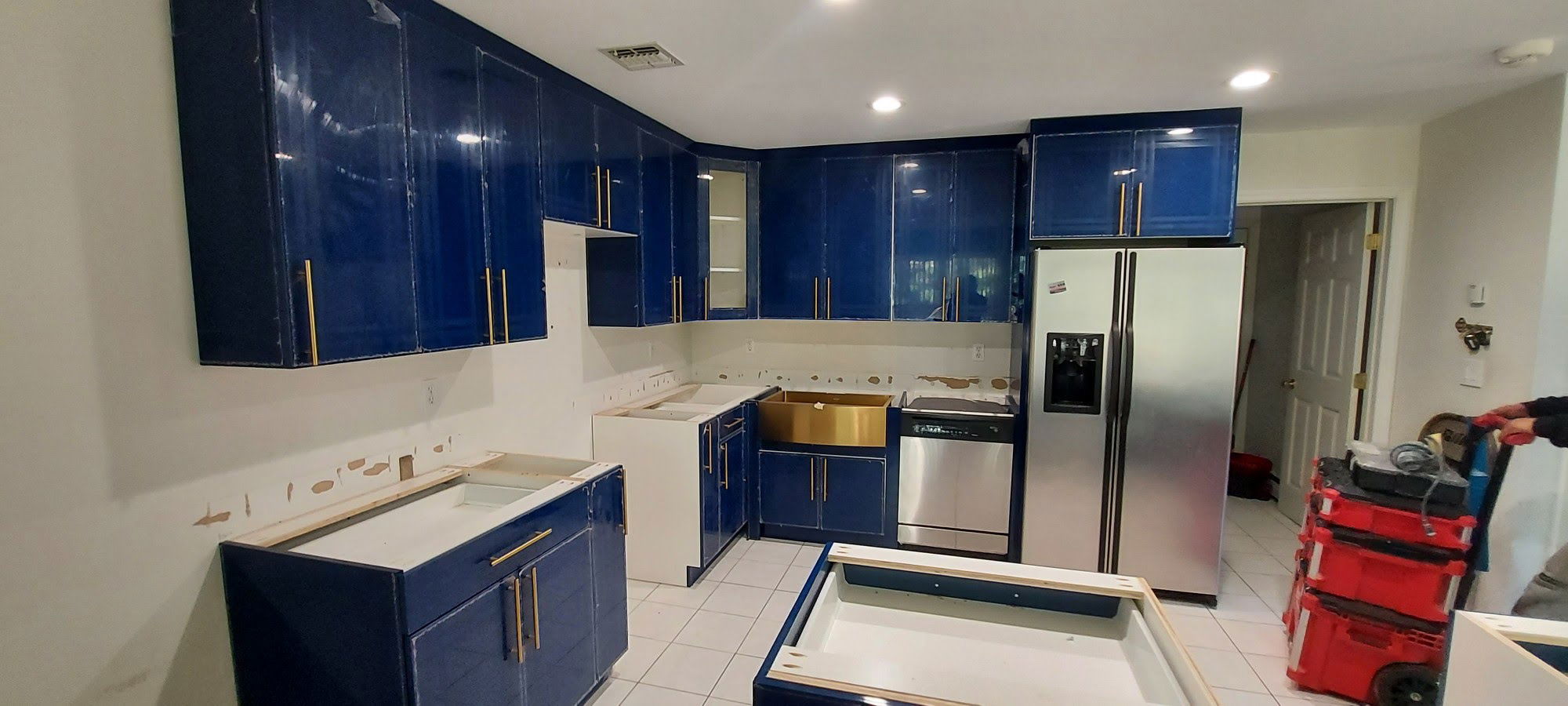 Glossy Blue Acylic Kitchen Cabinets