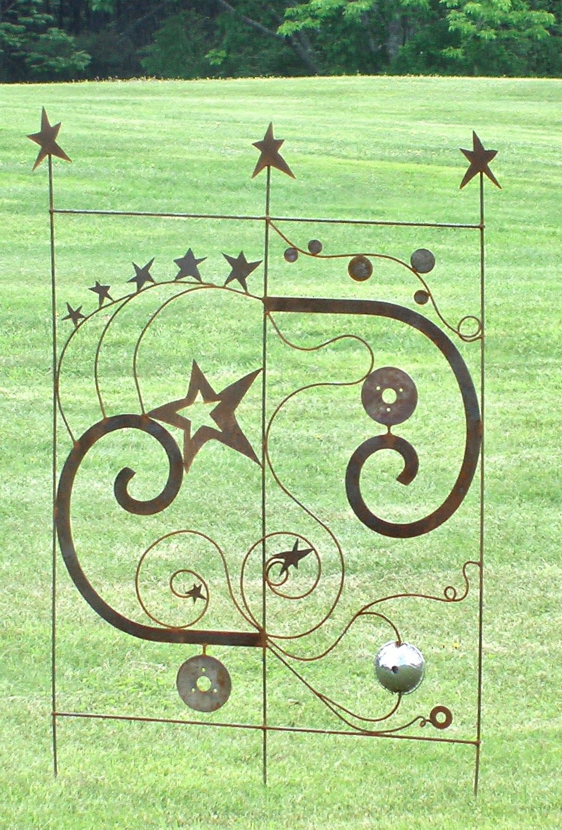 Star Trellis lawn (private collection)